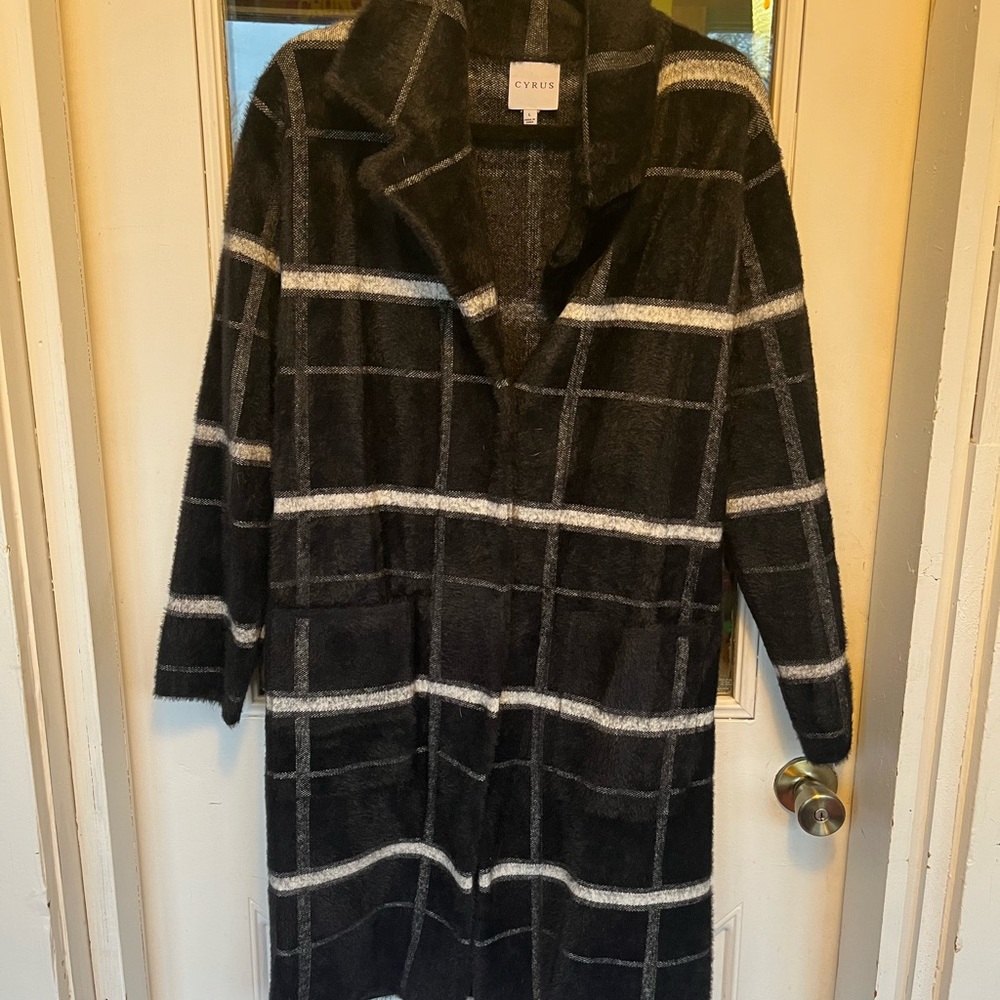 Women’s L Cyrus Black & Gray Windowpane Long line coat fuzzy black white